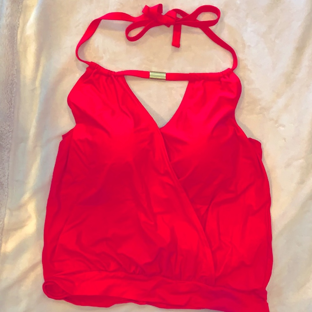 Gorgeous Bright Fuchsia Underwire Swim Top 🔥